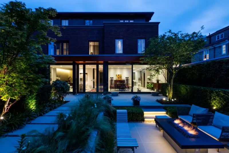 Rear night view